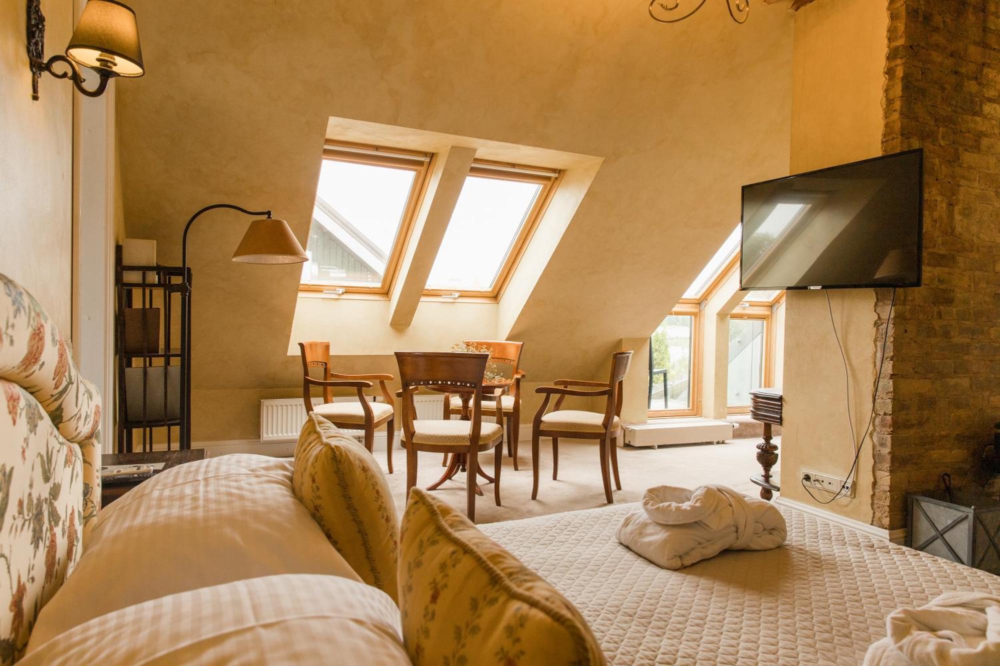 Apvalaus Stalo Klubas Gastro & Spa Hotel Тракай Экстерьер фото