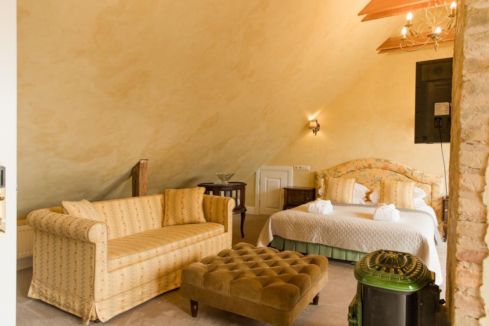 Apvalaus Stalo Klubas Gastro & Spa Hotel Тракай Номер фото